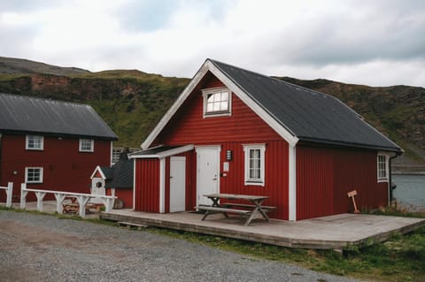 Property building, Natural landscape, Mountain view