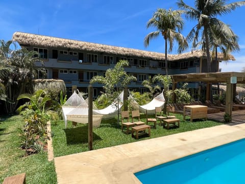 Pool view, Swimming pool, sunbed