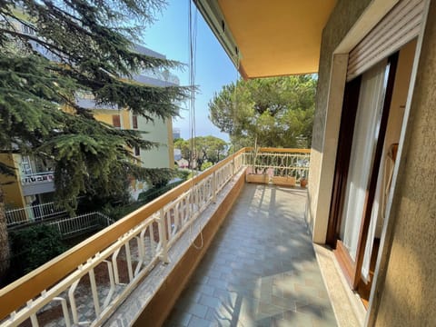 Balcony/Terrace, Garden view