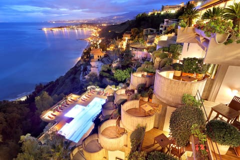 Bird's eye view, Sea view, Swimming pool