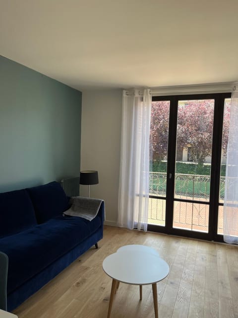 STUDIO PROCHE PARIS VERSAILLES Condo in Poissy