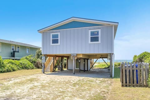 Windward Mark by Oak Island Accommodations House in Oak Island