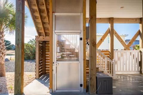 Glide Path by Oak Island Accommodations House in Oak Island