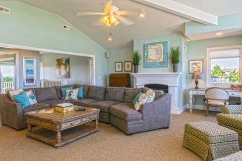 Pier Pleasure by Oak Island Accommodations House in Oak Island