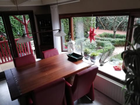 Oase rust en privacy op de Veluwe voor 4 personen Chalet in Putten