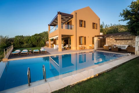 SK Place Luxury Seafront Villas Chania Chalet in Almyrida