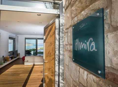 Facade/entrance, Text overlay