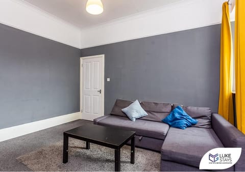 Luke Stays - Brandling Street Apartment in Sunderland