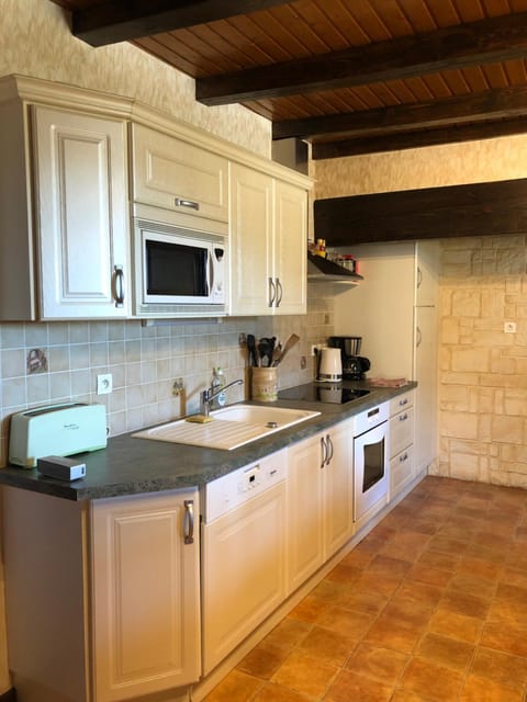 Kitchen or kitchenette, dishwasher, minibar, pet friendly, stove