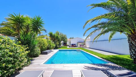 Superbe villa avec piscine chauffée Villa in Sainte-Marie-de-Ré