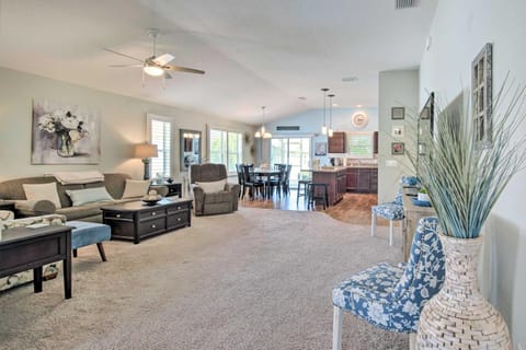 Bright Florida Home Near Tons of Golf Courses Maison in The Villages