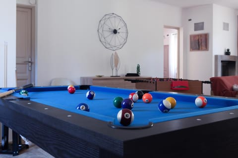 Billiard, Living room, Other