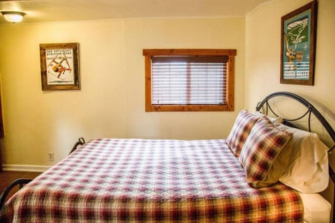 Prospect Cabin, Cozy 1-bedroom cabin with kitchen Dogs OK House in Estes Park