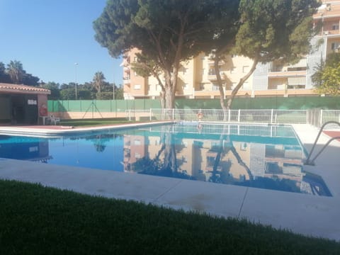 Piso familiar con piscina y aparcamiento en Torre del Mar - Edificio Ronda I Apartment in Torre del Mar