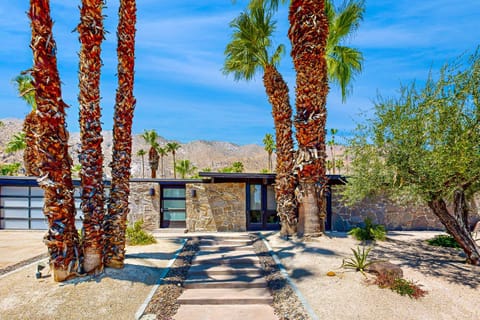 Zen Inspired Sanctuary Permit# 1131 House in Palm Springs