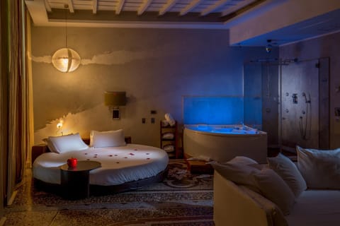 SuiteSistina for Brave Lovers Bed and Breakfast in Rome