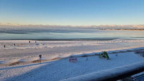 Winter, Beach