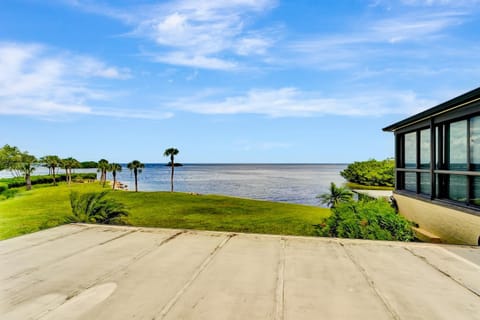 South Shore Sunset Apartment in Burnt Store Marina