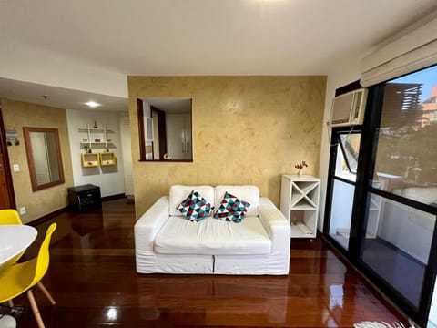 Communal lounge/ TV room, Living room, Seating area