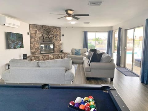 HAVALAKEVIEW STAY - POOL/SPA - POOL TABLE - SLEEPS12 House in Lake Havasu City