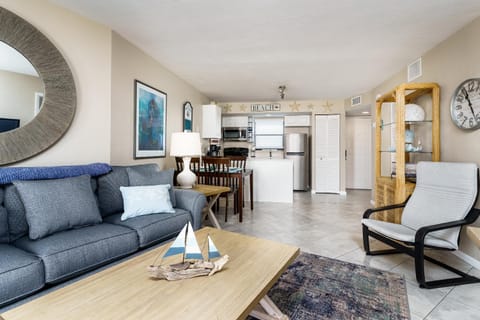 The Angler's Cove Condo - Beautiful 5th Floor with Views of Factory Bay House in Marco Island