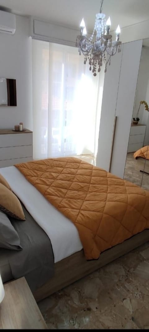 Bed, Photo of the whole room, Bedroom, wardrobe, air conditioner