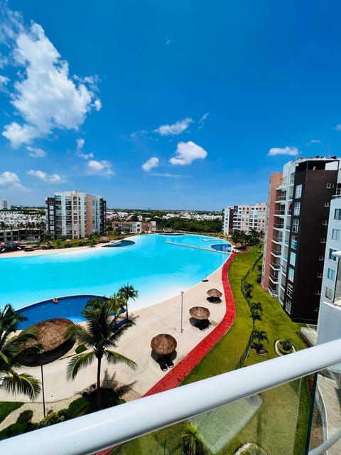 Balcony/Terrace, Pool view, Swimming pool