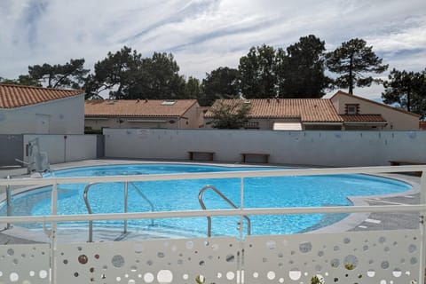 Superb Vacation House With Garden And Terrace House in La Tranche-sur-Mer