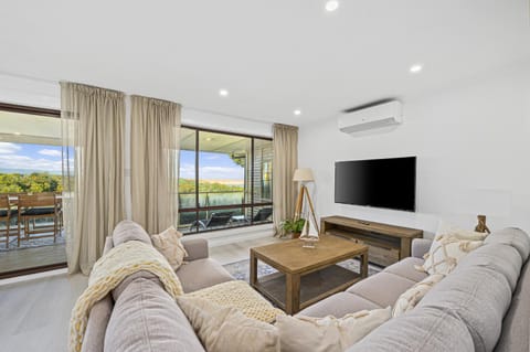 The Oleander - Maslin Beach - C21 SouthCoast Holidays House in Adelaide