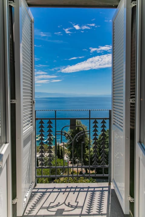 Day, Natural landscape, View (from property/room), Balcony/Terrace, Sea view