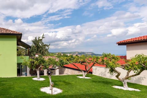 Property building, Garden, Garden view