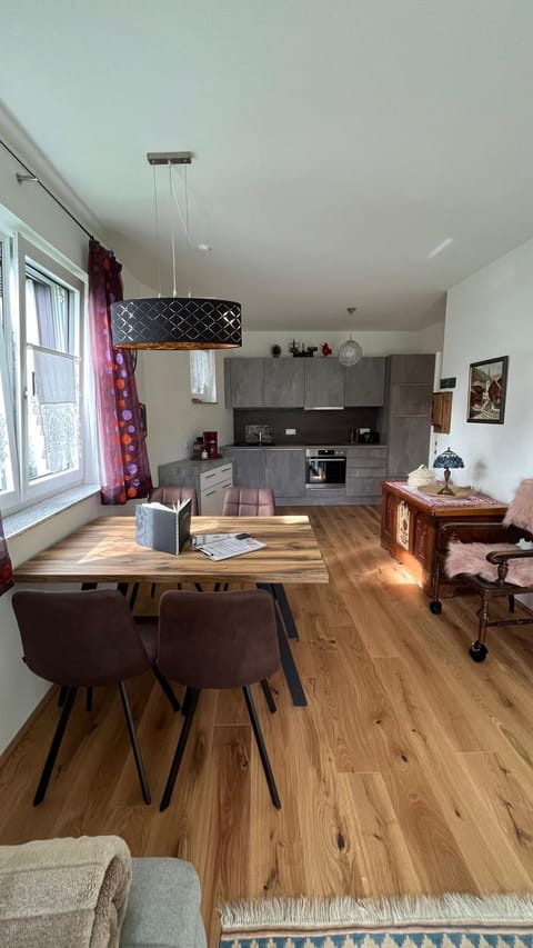 Dining area, kitchen