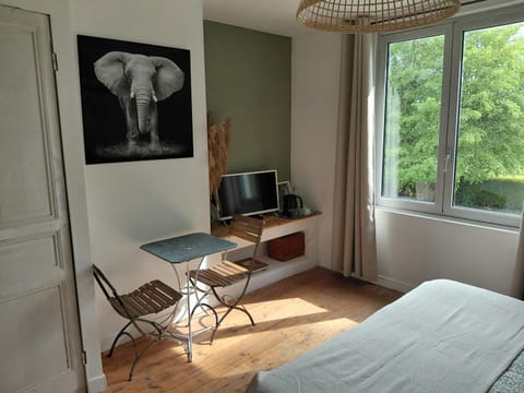 TV and multimedia, Dining area, Bedroom