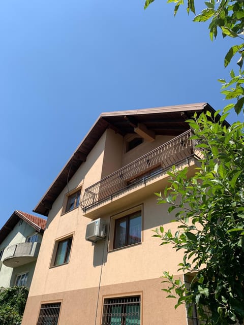 Property building, View (from property/room), Balcony/Terrace