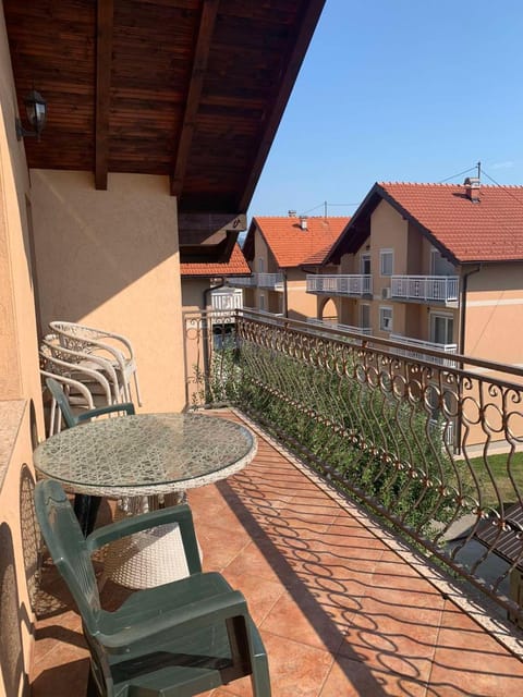 Patio, Day, View (from property/room), Balcony/Terrace