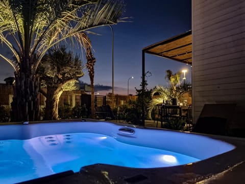 Patio, Night, Garden, Hot Tub, Open Air Bath