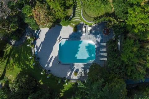 Garden, View (from property/room), On site, Swimming pool