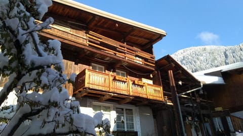 Property building, Winter