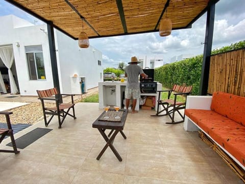 Patio, BBQ facilities