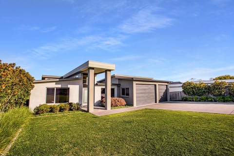 Riverside Haven House in Bairnsdale