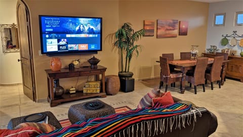 TV and multimedia, Living room, Dining area