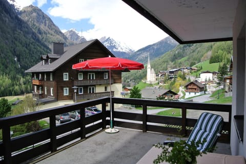 Property building, Balcony/Terrace