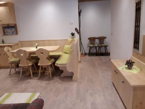 People, Dining area, Family