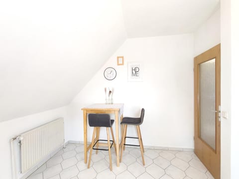 Dining area, kitchen