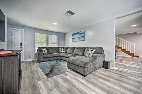 Spacious Brandon Home with Private Outdoor Pool Haus in Brandon