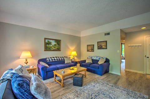 Idyllic Wintergreen Condo with Resort Amenities Appartement in Nelson County