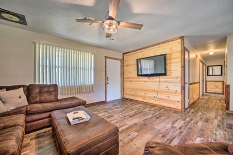 Broken Bow Vacation Rental Home with Private Hot Tub House in Broken Bow