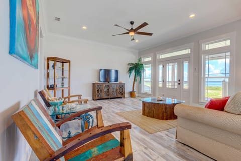 Bayfront Dauphin Island Home with Beach Access! House in Dauphin Island