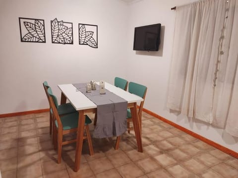 CASA MUY COMODA A METROS DEL SANTUARIO Y ECOPARQUE Appartement in San Nicolás de los Arroyos
