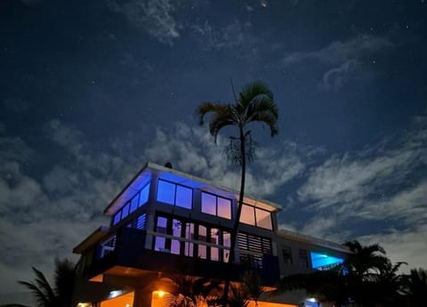 Swim & Paint Art Retreat Apartment in Humacao